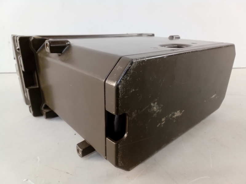 radio militar metal bund 2 45 21x10x19 1u